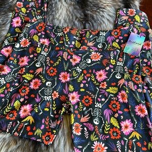 Southwest Legging Co *NWT* Women’s Floral Skeletons Stretchy Leggings w/ Pockets